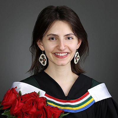 How do I submit my photo for the graduation composite?